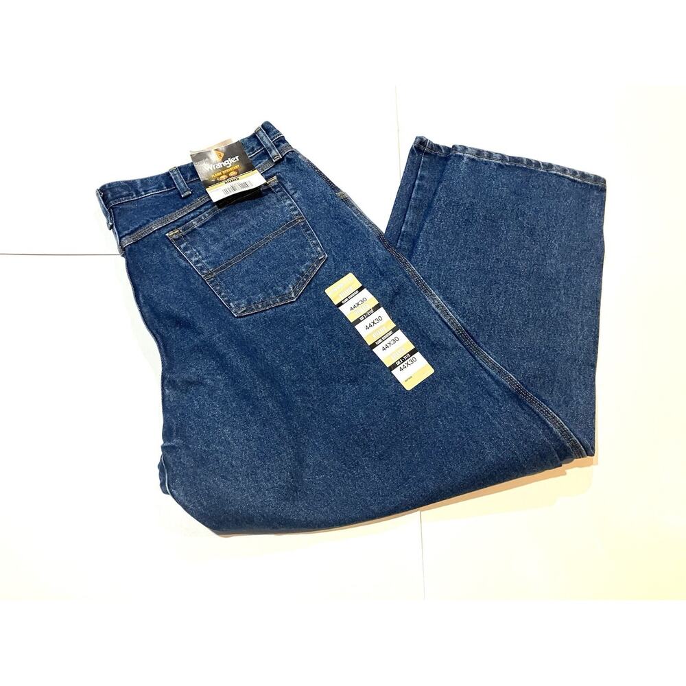 NWT Wrangler Jeans Men’s 42X30 Cat 2-2112 Medium Wash Relaxed Denim